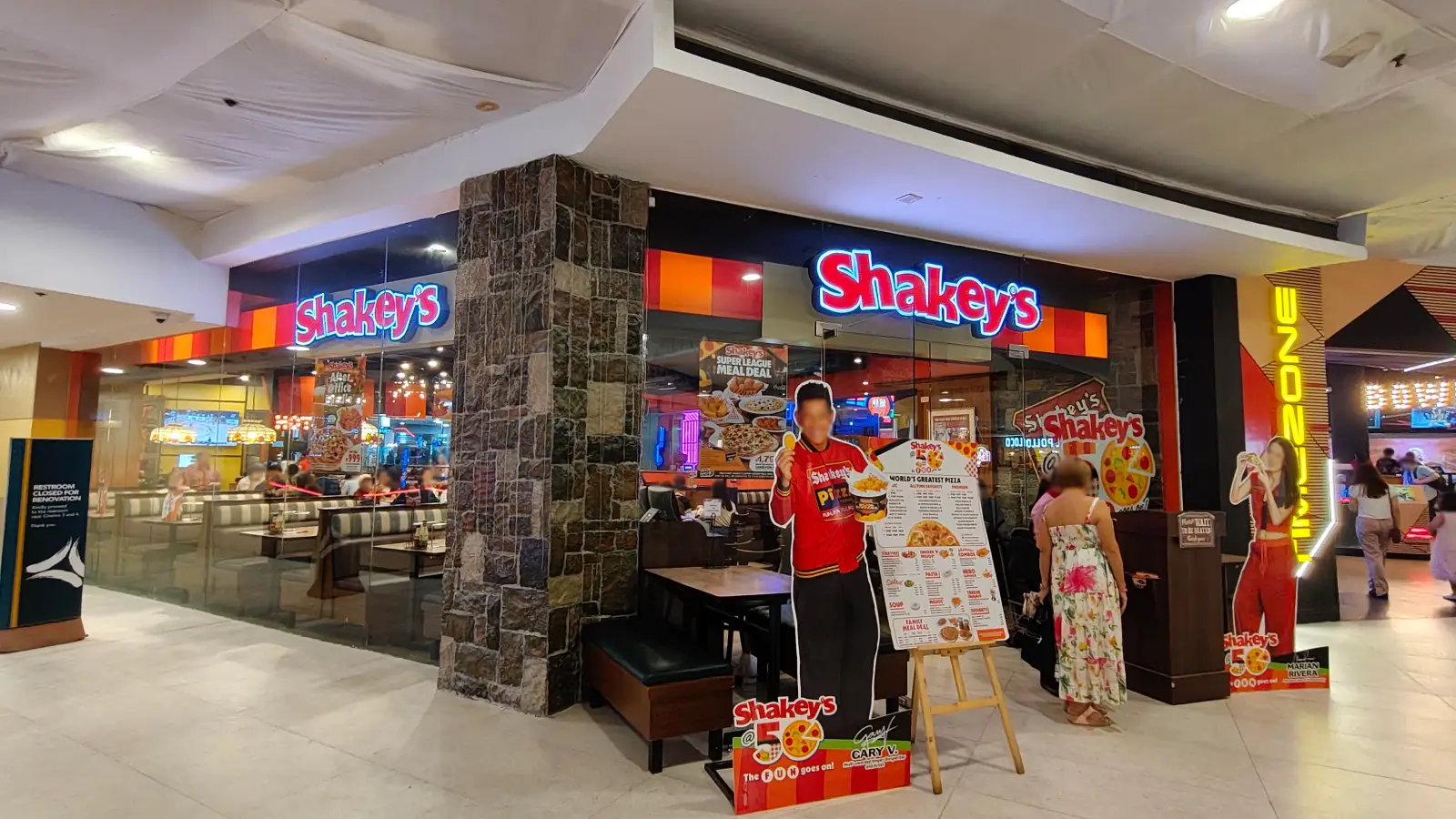 SHAKEY'S PIZZA RESTAURANT in TriNoma